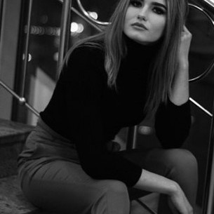                     19Pauline19                