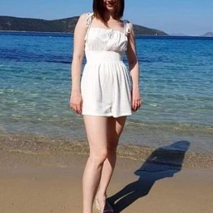                     Maja                