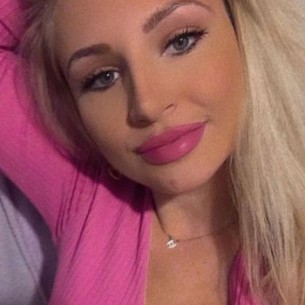                     Stefanie                