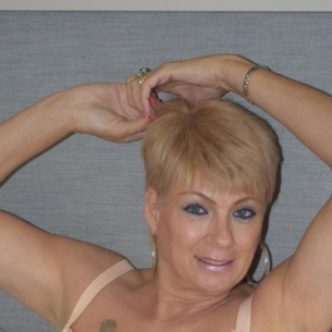                     Roelie                