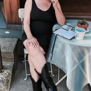                     sietske                