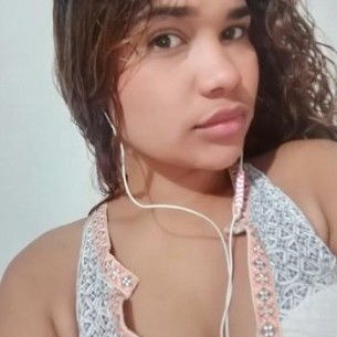                     Joannie                